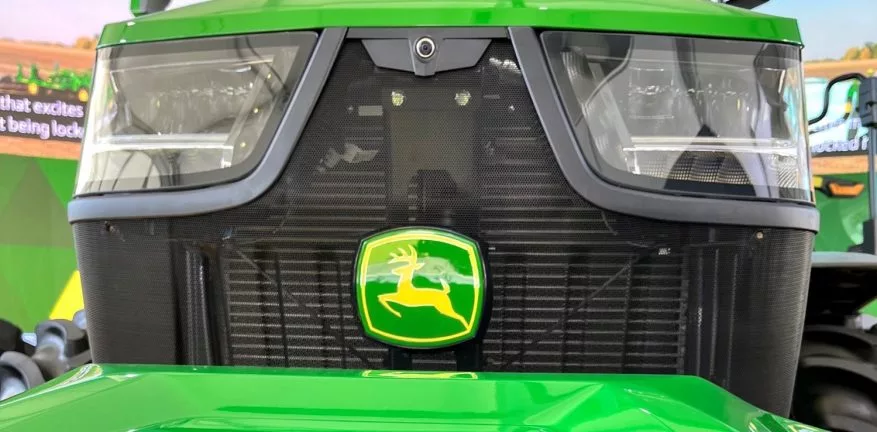 CES 2022 marked John Deere’s first-ever reveal of a fully autonomous, self-driving tractor