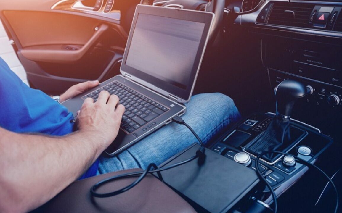 How to charge laptops in a car