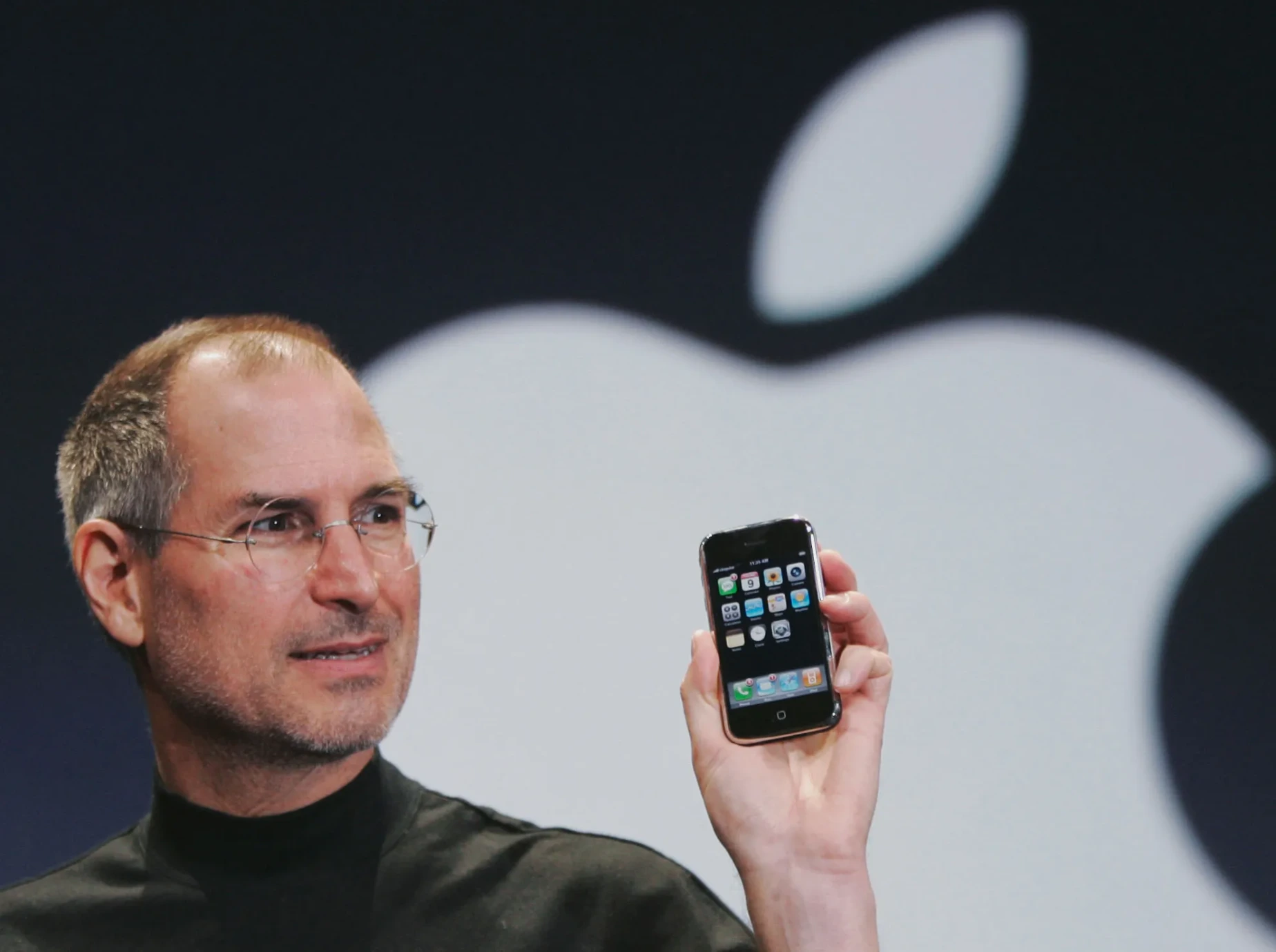 Original First gen iPhone (2007) sold for $39,000 or ₹32 lakh at an auction