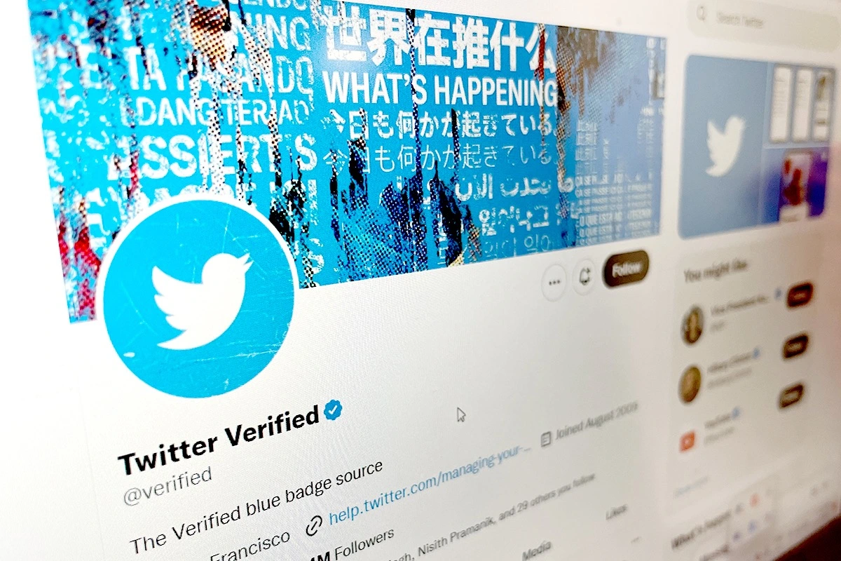  Verified Twitter users may soon be required to pay a monthly fee to maintain their badges.